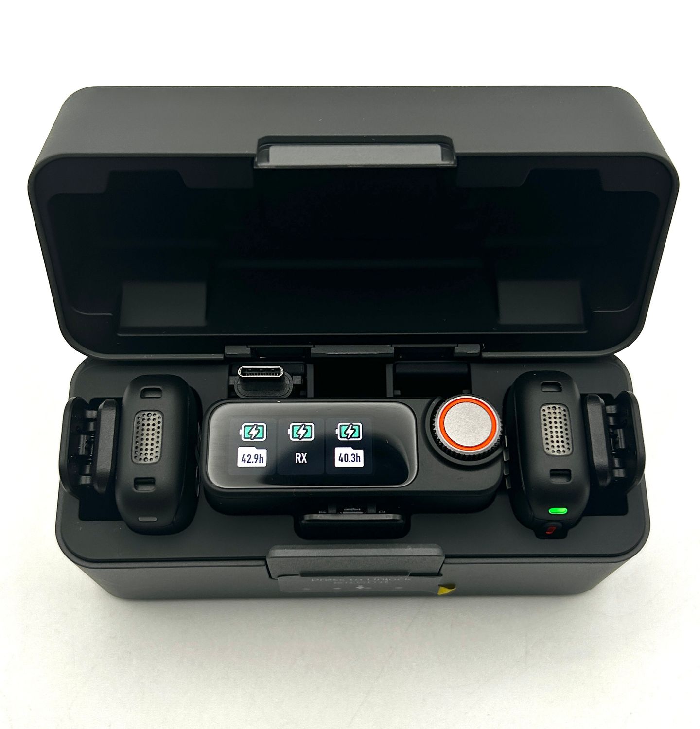 DJI Mic 3 – bezprzewodowy zestaw mikrofonowy (2 nadajniki + 1 odbiornik + etui ładujące)