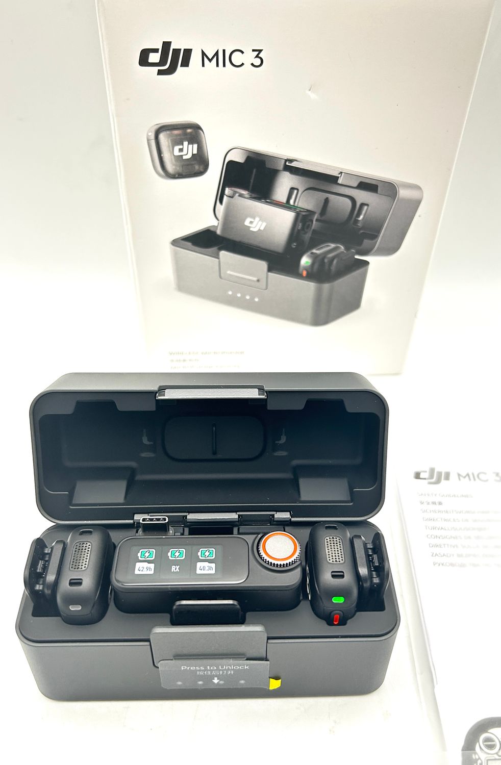 DJI Mic 3 – bezprzewodowy zestaw mikrofonowy (2 nadajniki + 1 odbiornik + etui ładujące)