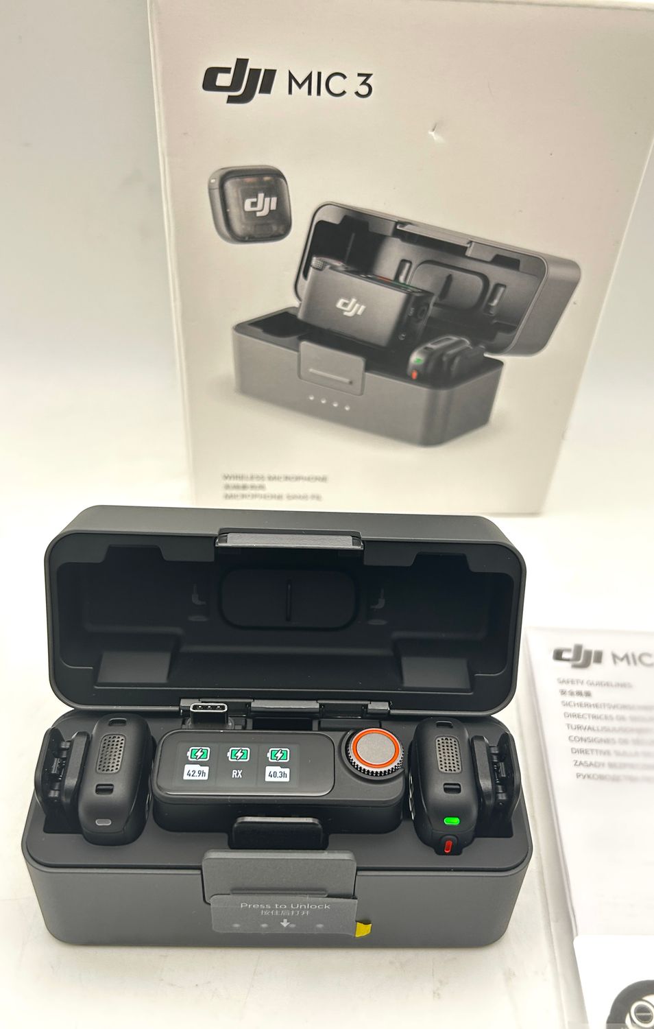 DJI Mic 3 – bezprzewodowy zestaw mikrofonowy (2 nadajniki + 1 odbiornik + etui ładujące)