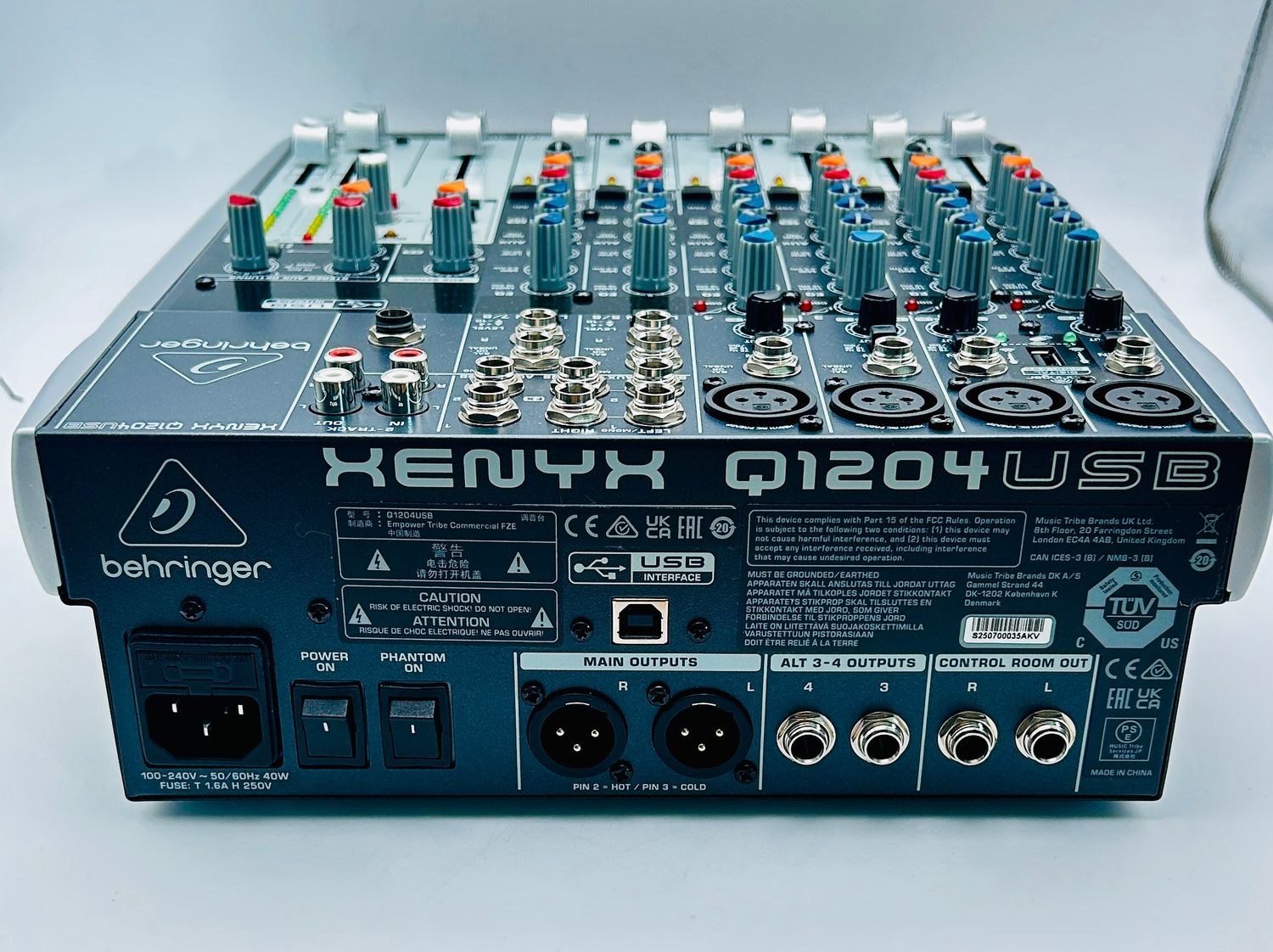 Mikser analogowy Behringer XENYX Q1204USB