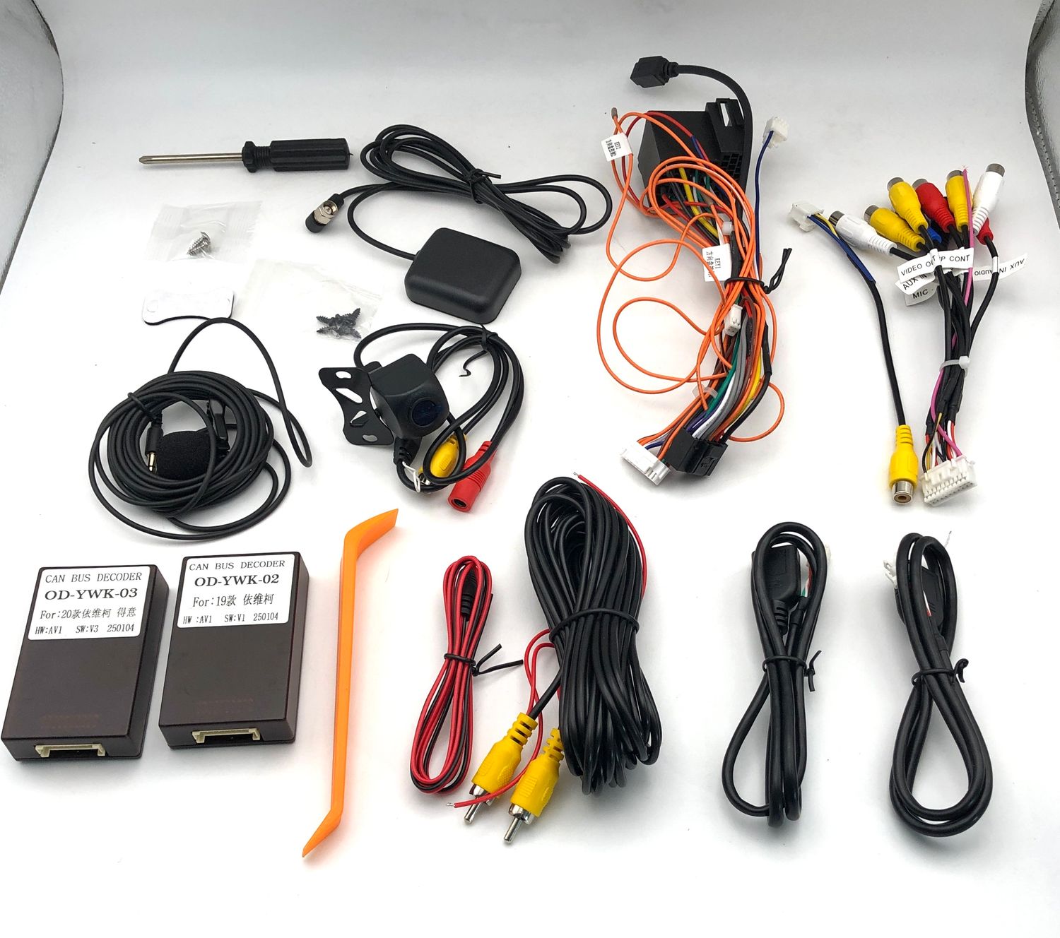 2G+64G Android autoradio ETLFUCyber do IVECO Daily 2014–2021 z kamerą cofania