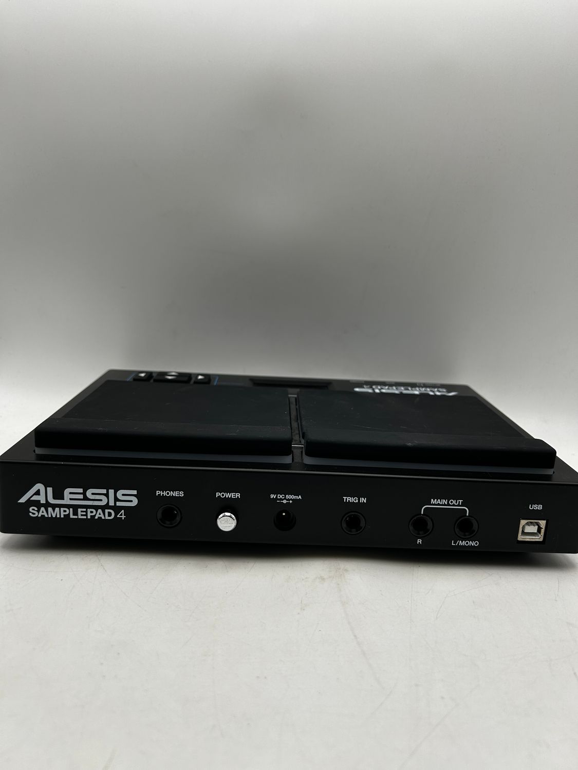 Alesis Sample Pad 4 – kompaktowy instrument perkusyjny i wyzwalacz próbek