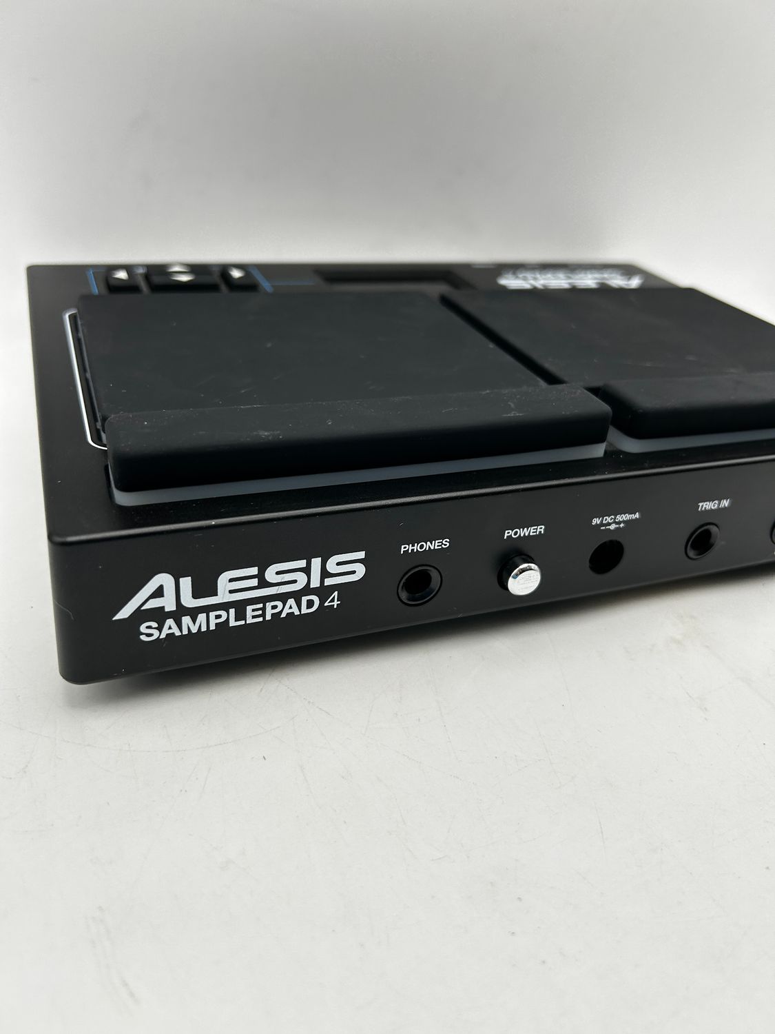 Alesis Sample Pad 4 – kompaktowy instrument perkusyjny i wyzwalacz próbek