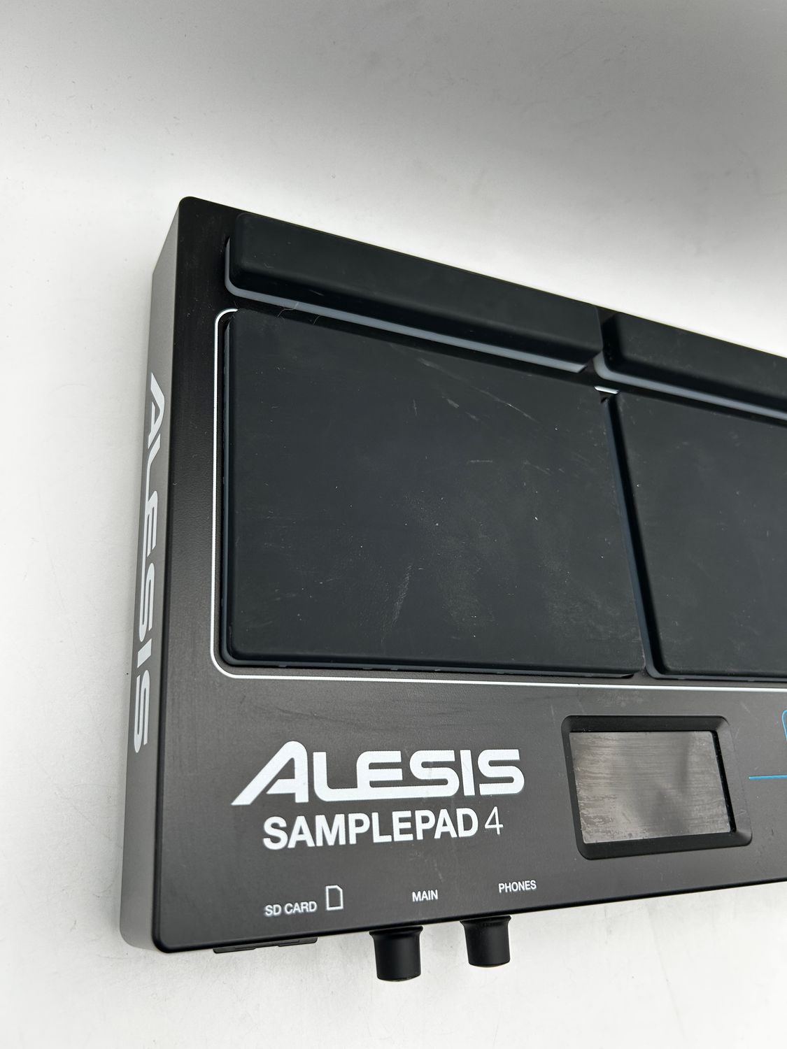 Alesis Sample Pad 4 – kompaktowy instrument perkusyjny i wyzwalacz próbek