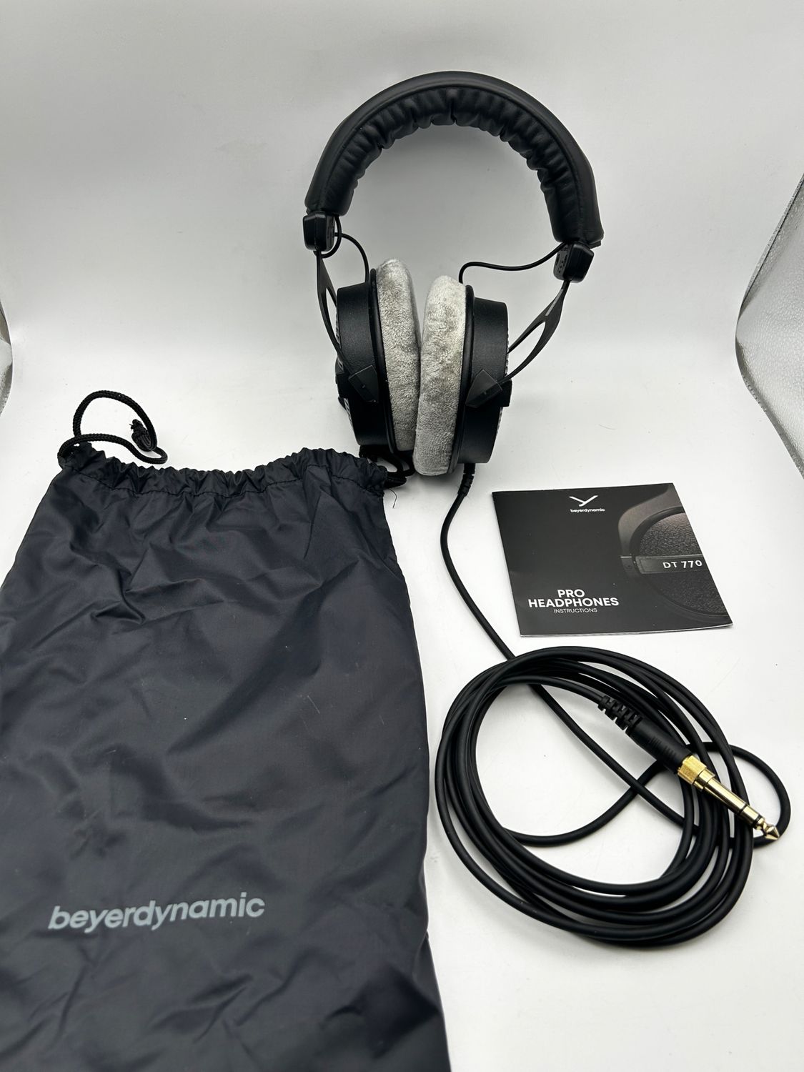 beyerdynamic DT 990 PRO jednostronne, przewodowe słuchawki studyjne do