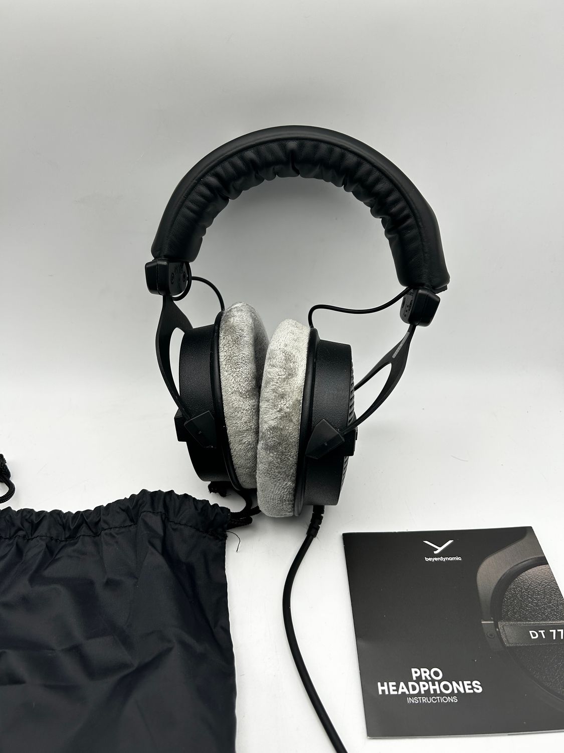 beyerdynamic DT 990 PRO jednostronne, przewodowe słuchawki studyjne do