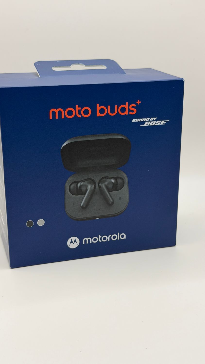Motorola, słuchawki Moto Buds+ z dźwiękiem od Bose, dwa dynamiczne prz