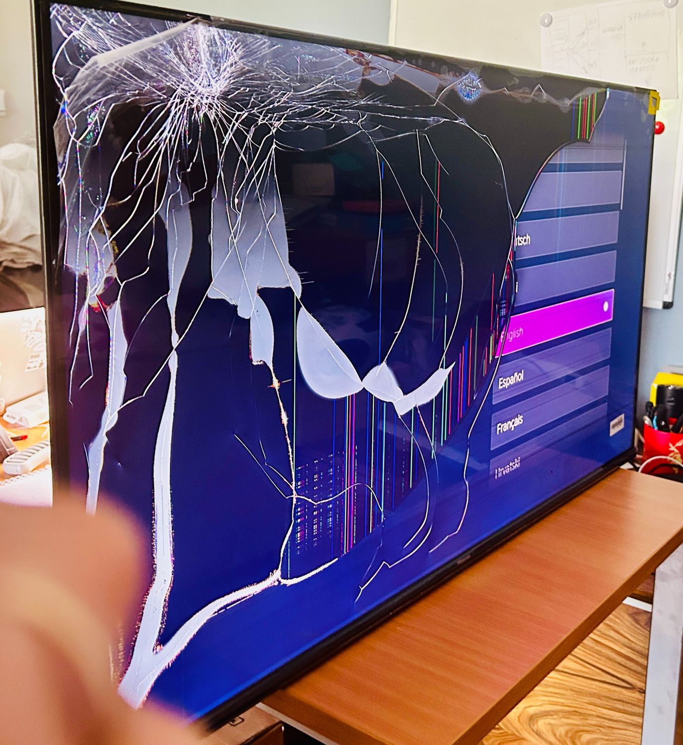 Hisense QLED 43" 43E7Q 4K Ultra HD Smart TV – uszkodzony