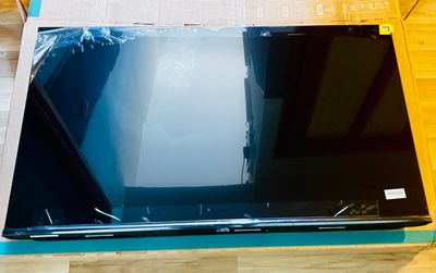 Hisense QLED 43" 43E7Q 4K Ultra HD Smart TV – uszkodzony