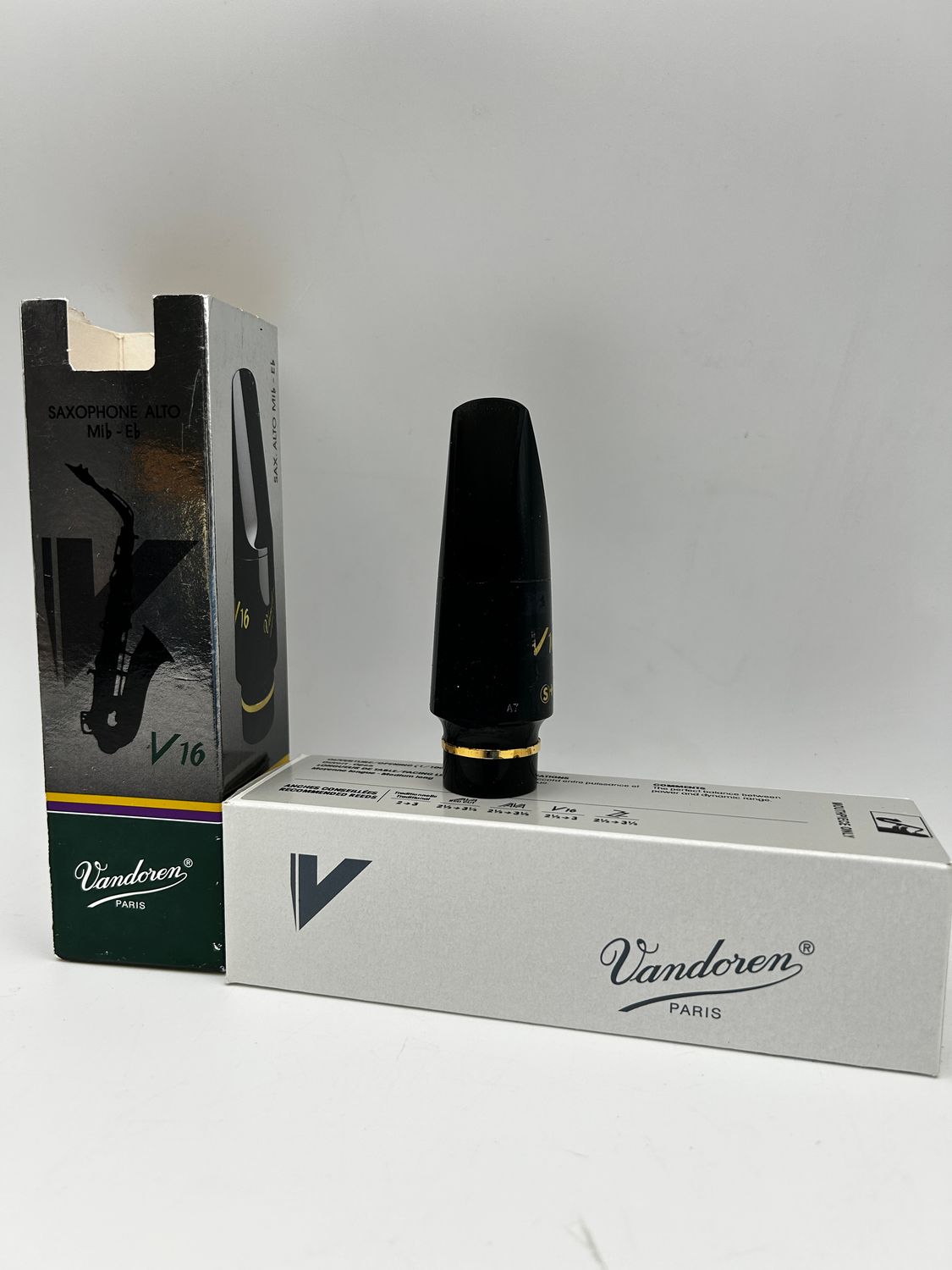 Vandoren SM813S+ – ustnik do saksofonu altowego V16 ebonit A7 S+