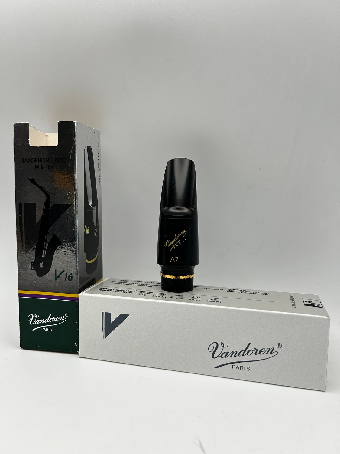 Vandoren SM813S+ – ustnik do saksofonu altowego V16 ebonit A7 S+