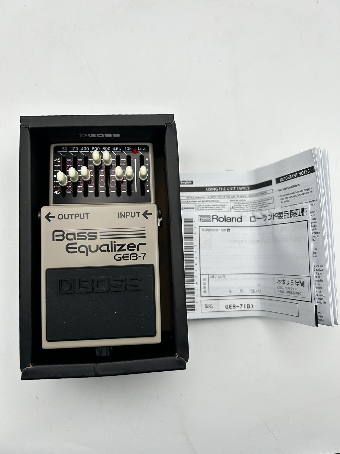 BOSS GEB-7 – 7-pasmowy pedał EQ do basu