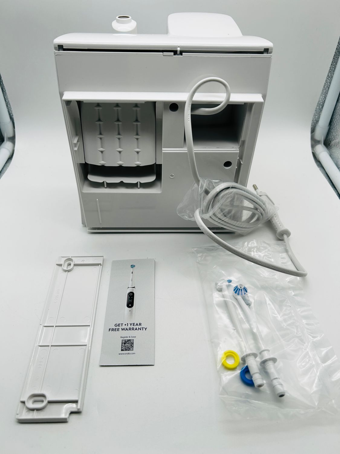 Oral-B Oral Health Center OxyJet irygator stacjonarny biały 600 ml