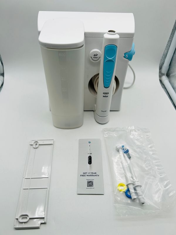 Oral-B Oral Health Center OxyJet irygator stacjonarny biały 600 ml