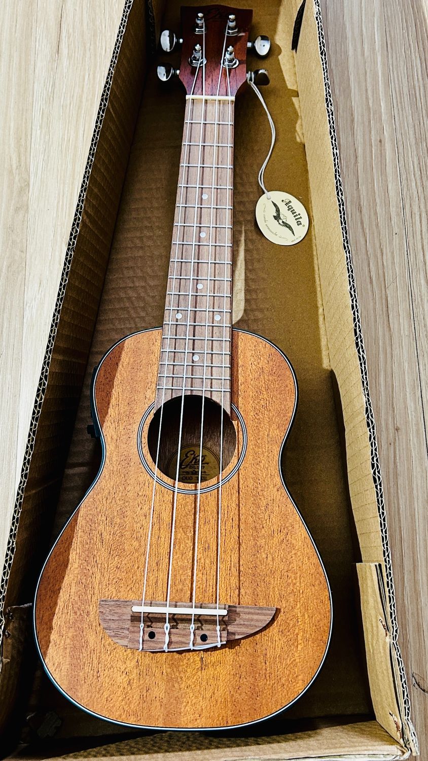 EKO Guitars Uku Duo Ukulele Soprano EQ z pokrowcem