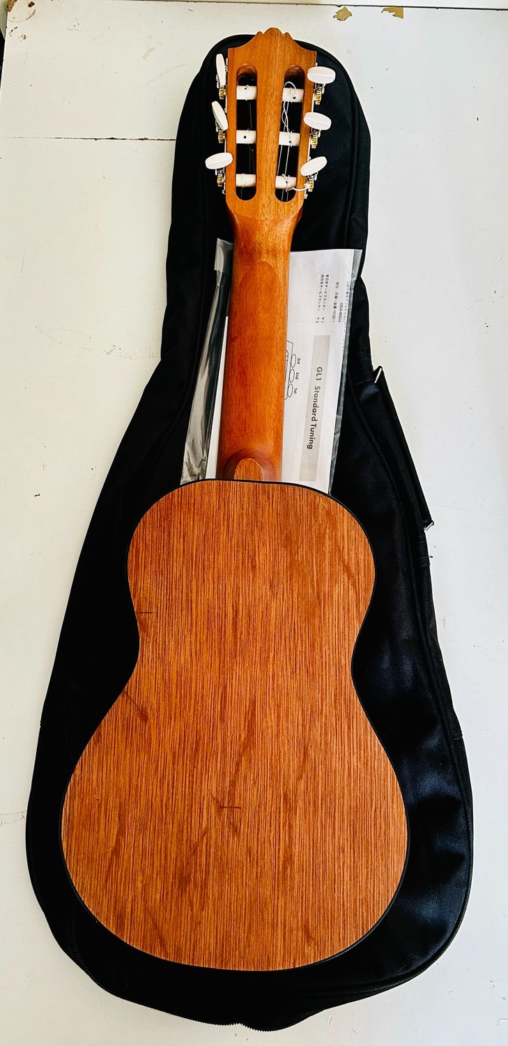 Yamaha GL1 Guitalele gitara 6-strunowa Natural menzura 17 cali