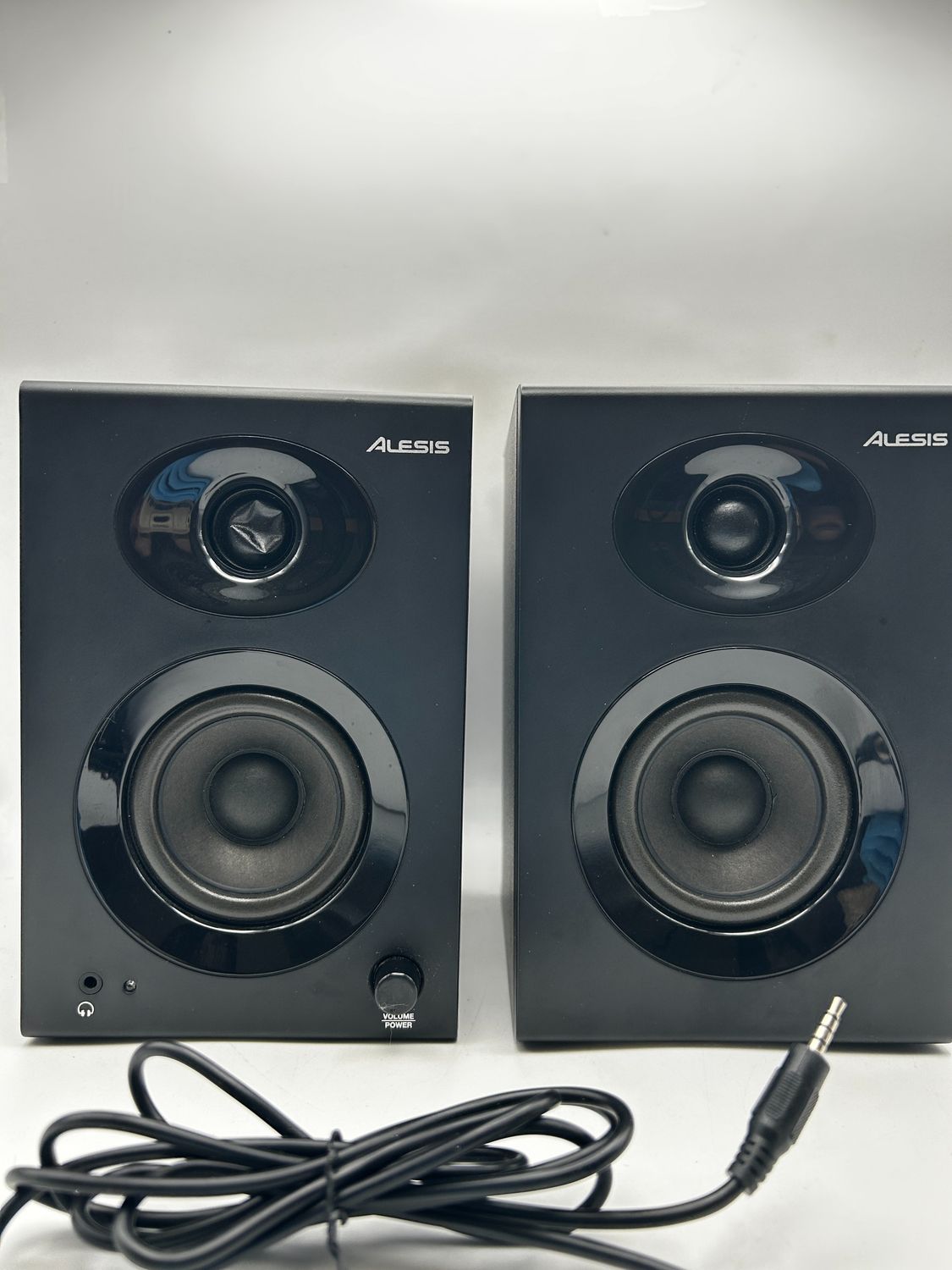 Para monitorów studyjnych Alesis ELEVATE3MKIIXUS 3 cale 20 W, czarne