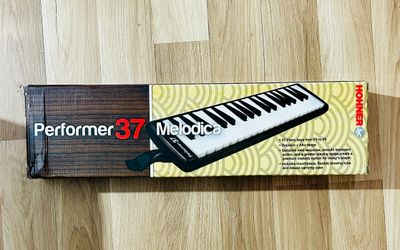 Hohner S37 Performer Harmonica 37 klawiszy
