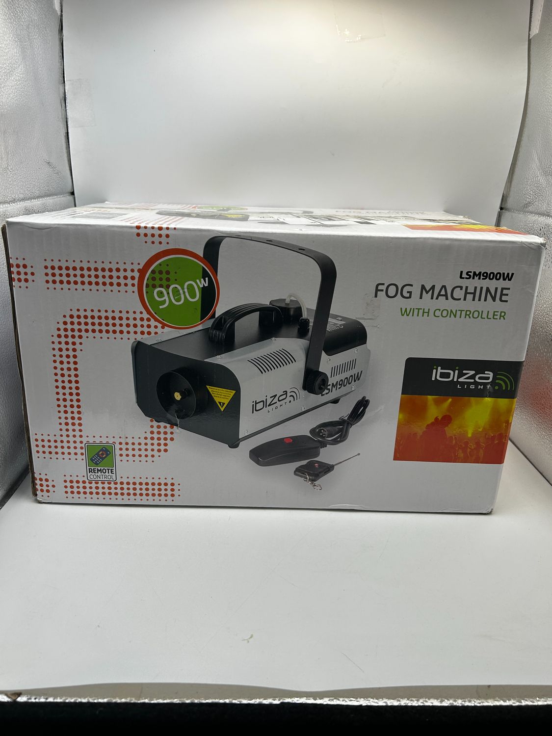 Ibiza LSM900W – maszyna do dymu 900 W z pilotem