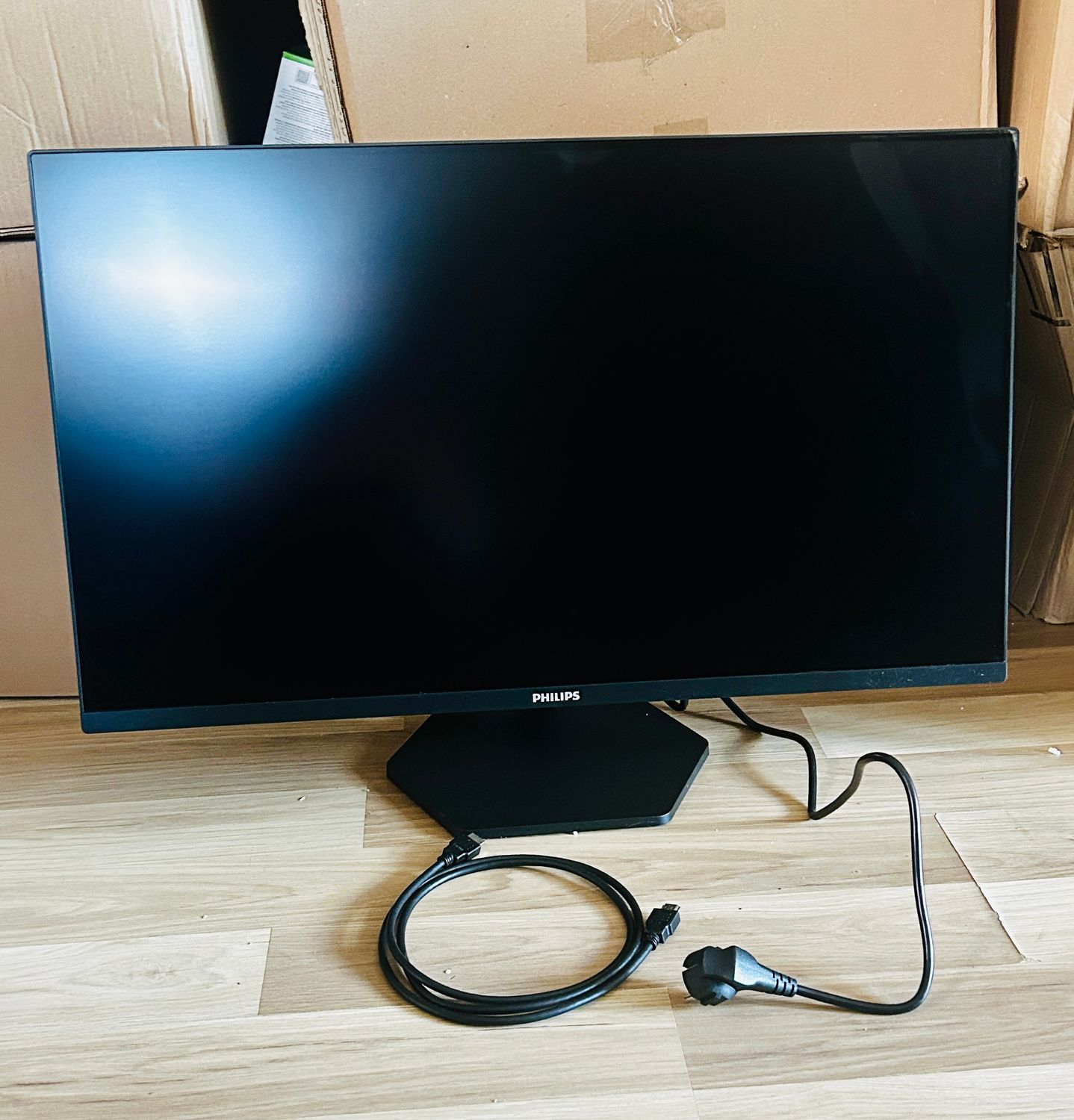Philips 32E1N3100LA – 32-calowy monitor Full HD z głośnikami, rozbity ekran