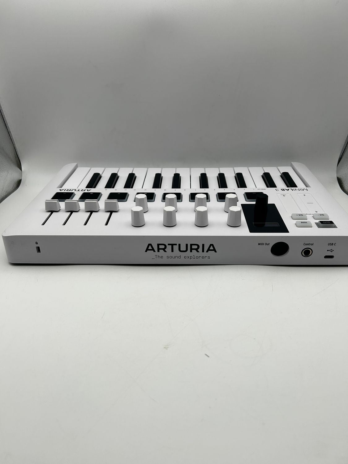 Arturia MiniLab 3 kompaktowy kontroler klawiaturowy, biały