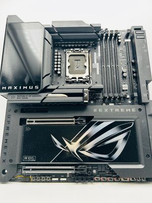 ASUS ROG Maximus Z890 Extreme Intel Z890 LGA 1851 E-ATX DDR5