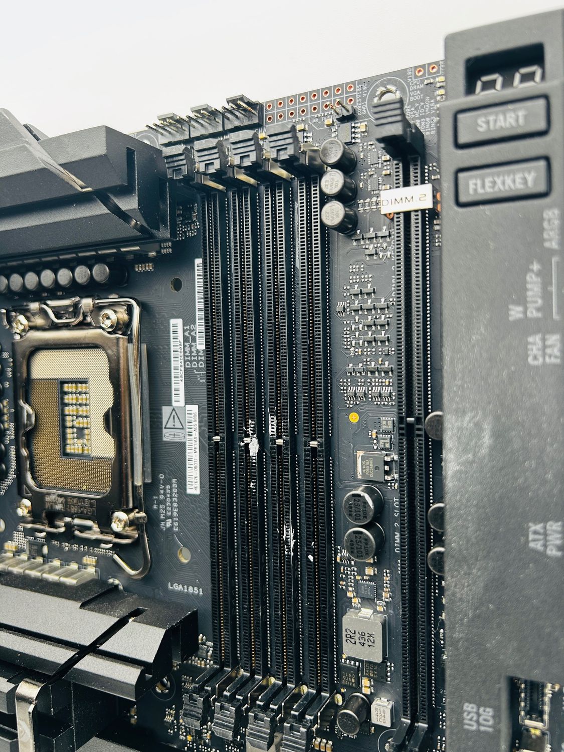 ASUS ROG Maximus Z890 Extreme Intel Z890 LGA 1851 E-ATX DDR5