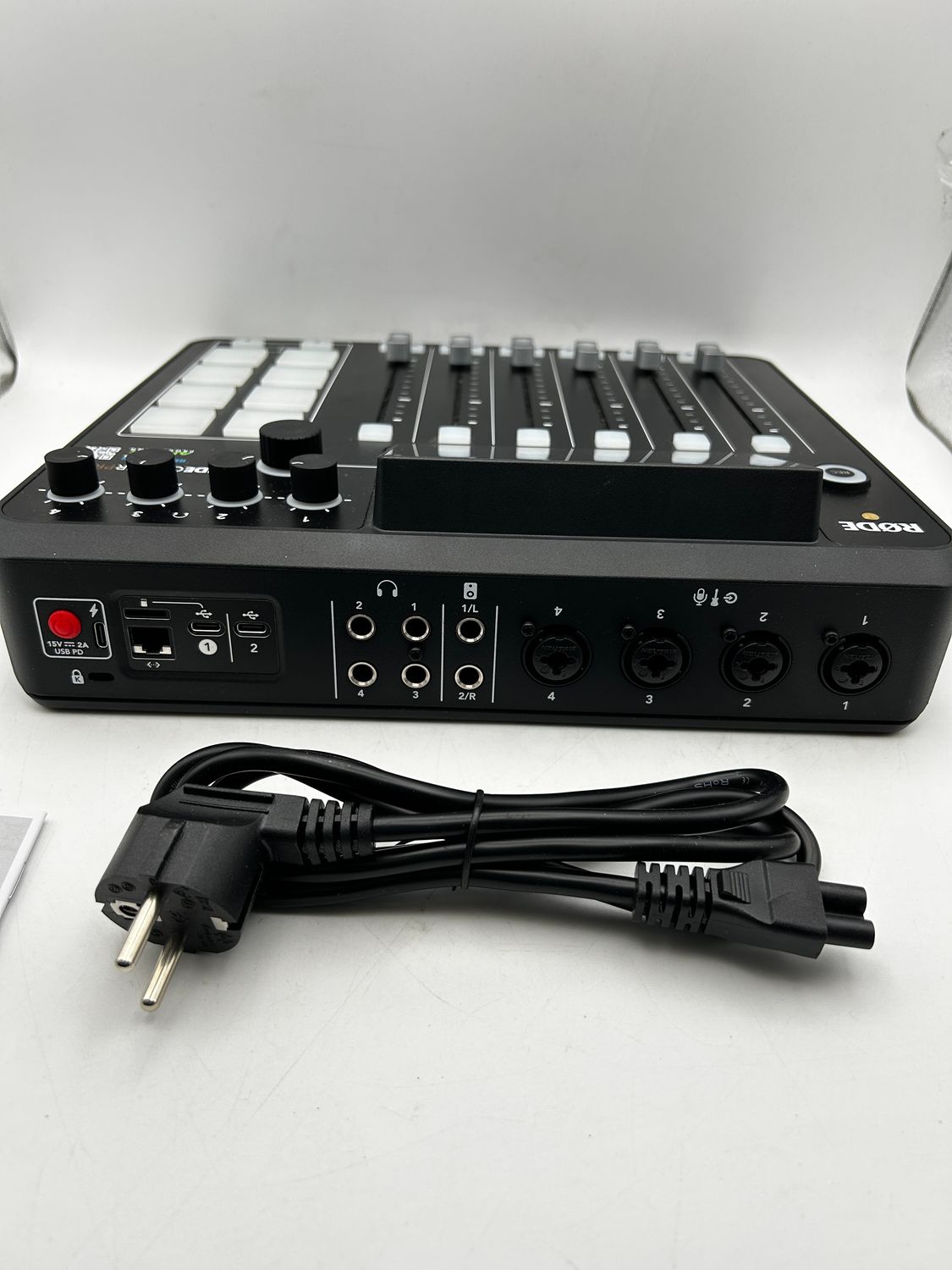 RØDE RØDECaster Pro II – kompleksowe rozwiązanie produkcyjne do podcastów