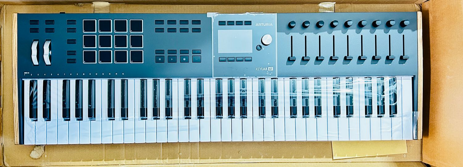 Arturia KeyLab 61 MK3 Black – kontroler MIDI 61 klawiszy, uszkodzone opakowanie