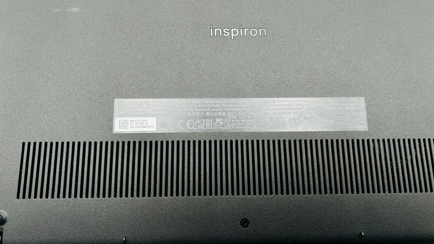 Dell Inspiron 15 3520 15,6" FHD 120Hz, i5-1235U, 16GB, 512GB SSD, Windows 11 Home