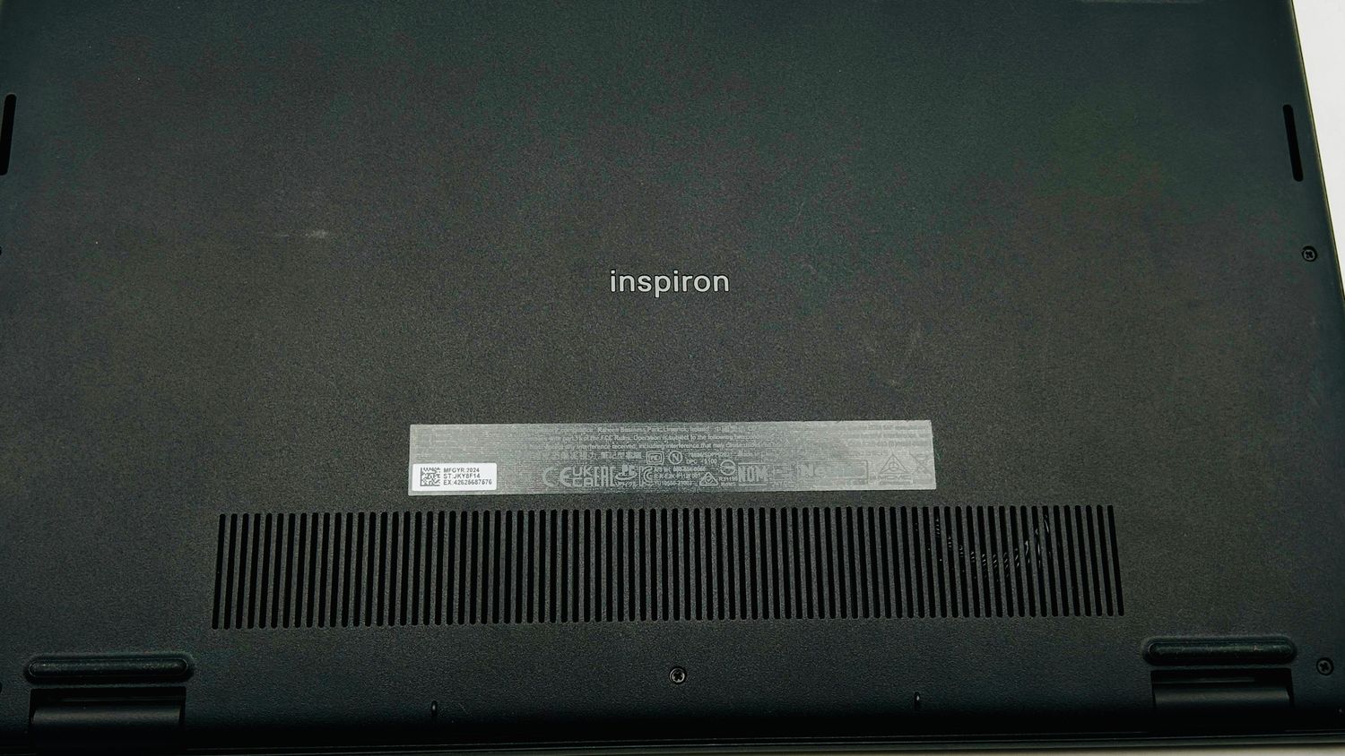 Dell Inspiron 15 3520 15,6" FHD 120Hz, i5-1235U, 16GB, 512GB SSD, Windows 11 Home