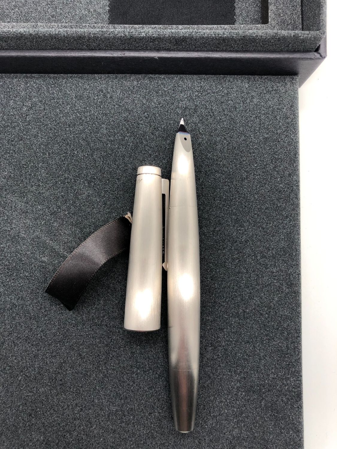 Lamy model 2000 002 1224125 pióro wieczne ze stalówką M, EF, srebrne