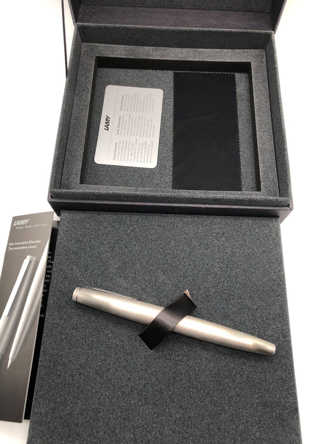Lamy model 2000 002 1224125 pióro wieczne ze stalówką M, EF, srebrne