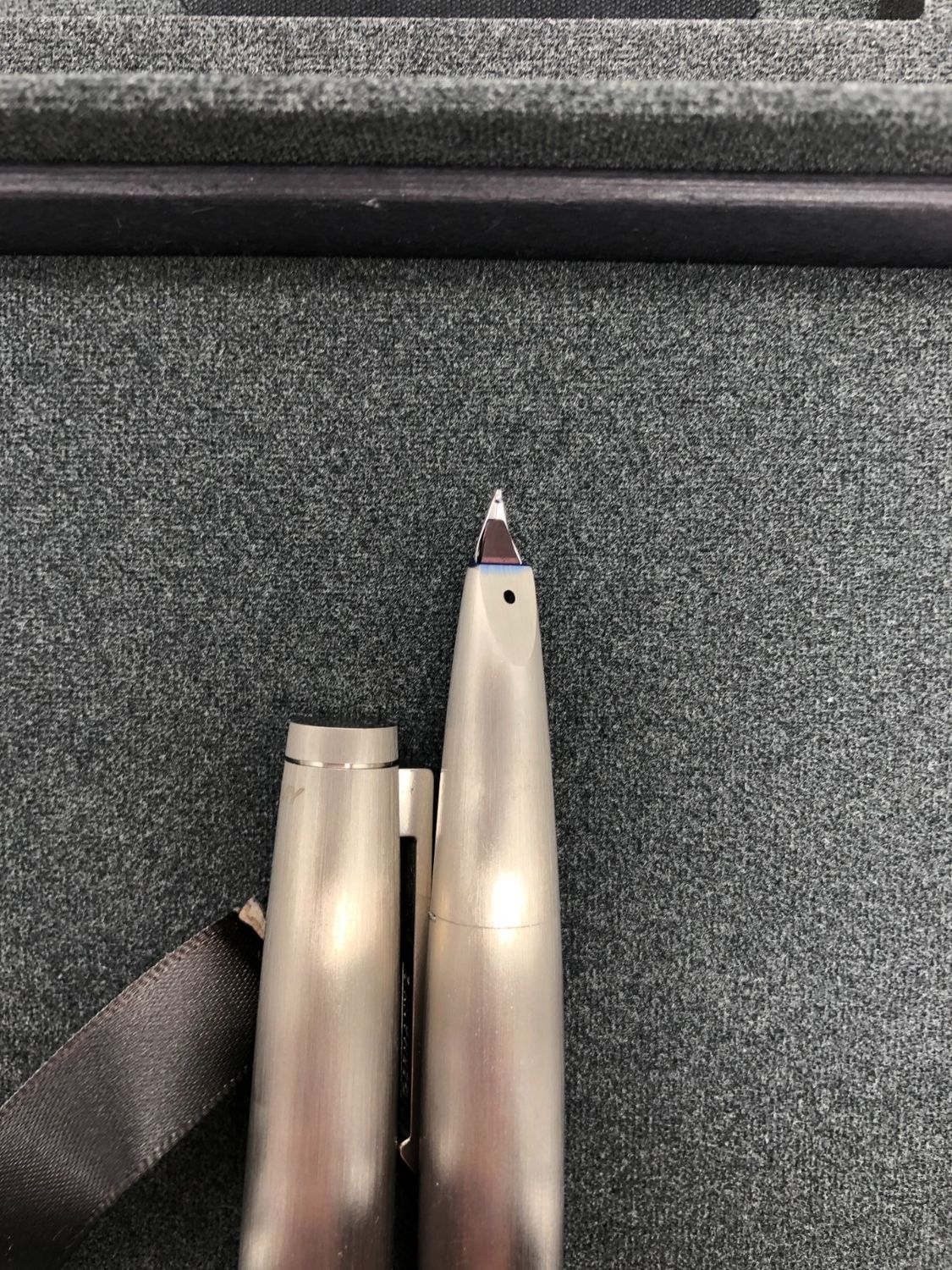 Lamy model 2000 002 1224125 pióro wieczne ze stalówką M, EF, srebrne