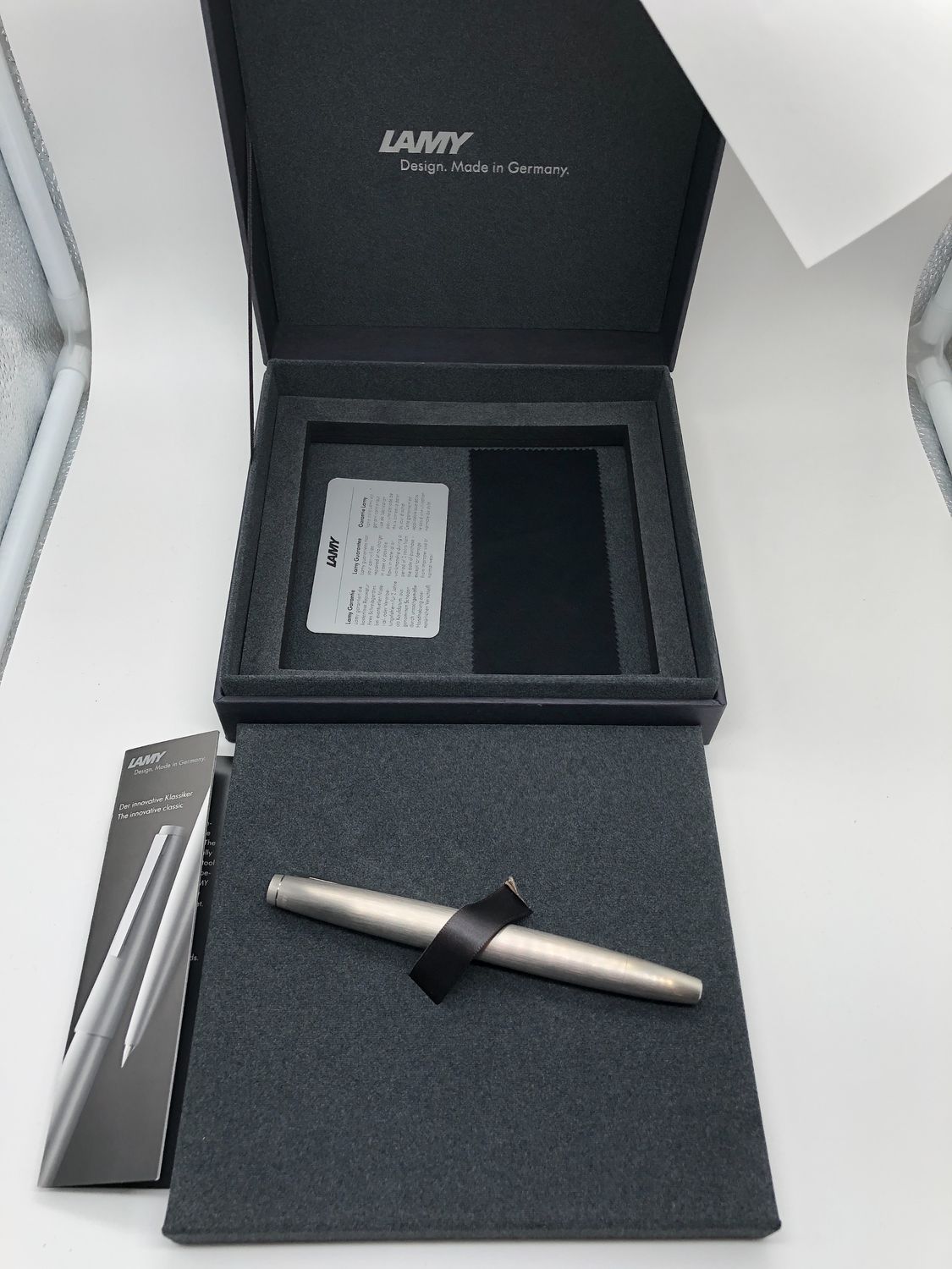 Lamy model 2000 002 1224125 pióro wieczne ze stalówką M, EF, srebrne
