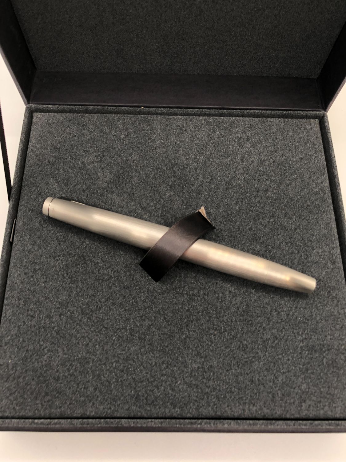 Lamy model 2000 002 1224125 pióro wieczne ze stalówką M, EF, srebrne