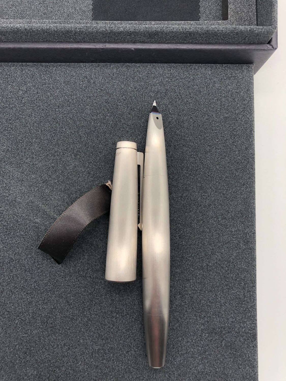 Lamy model 2000 002 1224125 pióro wieczne ze stalówką M, EF, srebrne