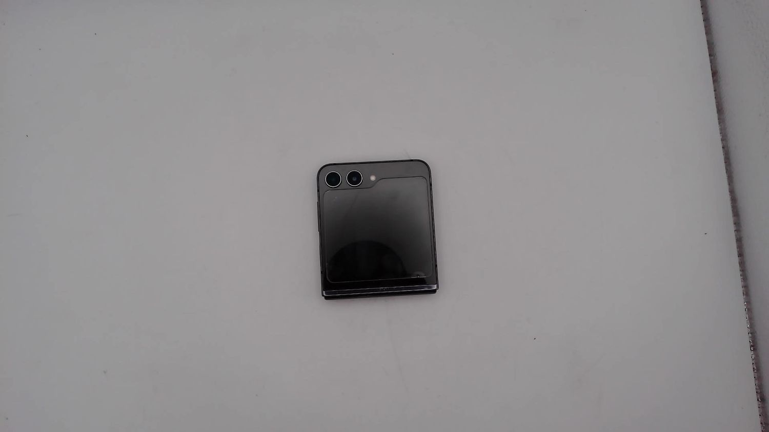 Samsung Galaxy Z Flip5, 512 GB - uszkodzony
