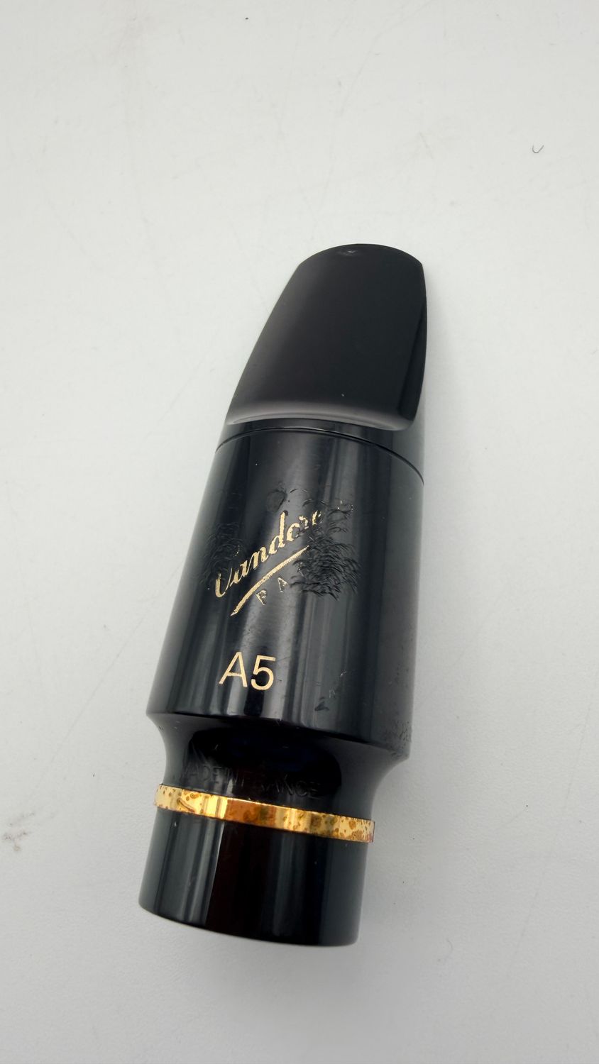 Vandoren SM811S+ - ustnik do saksofonu altowego V16 ebonit A5 S+