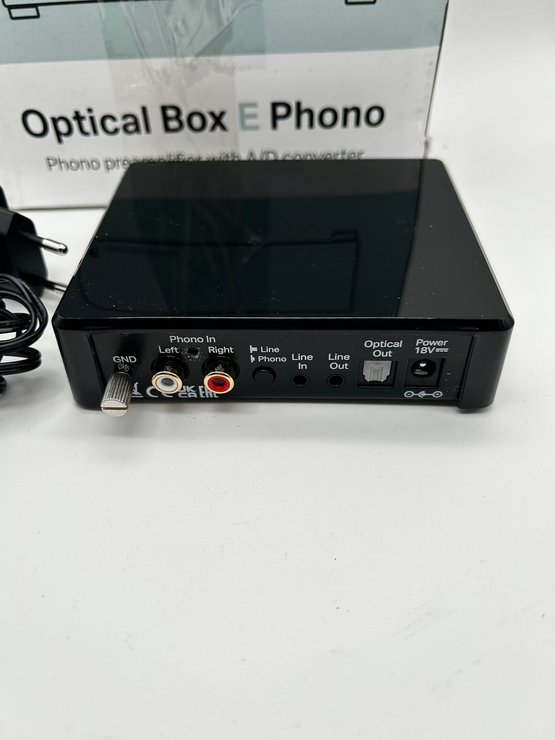 Pro-Ject Optical Box E Phono – przedwzmacniacz phono z DAC, czarny