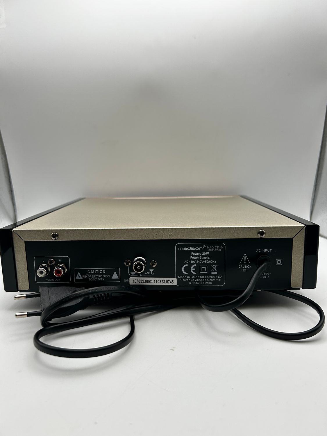 MADISON MAD-CD10 – odtwarzacz CD i tuner FM z USB i pilotem