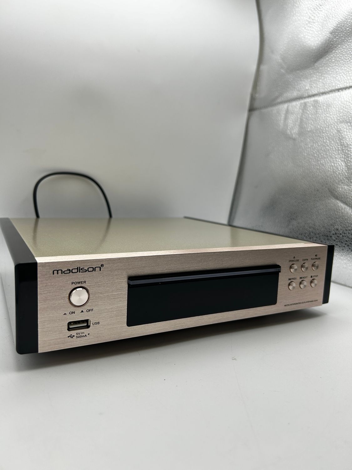 MADISON MAD-CD10 – odtwarzacz CD i tuner FM z USB i pilotem