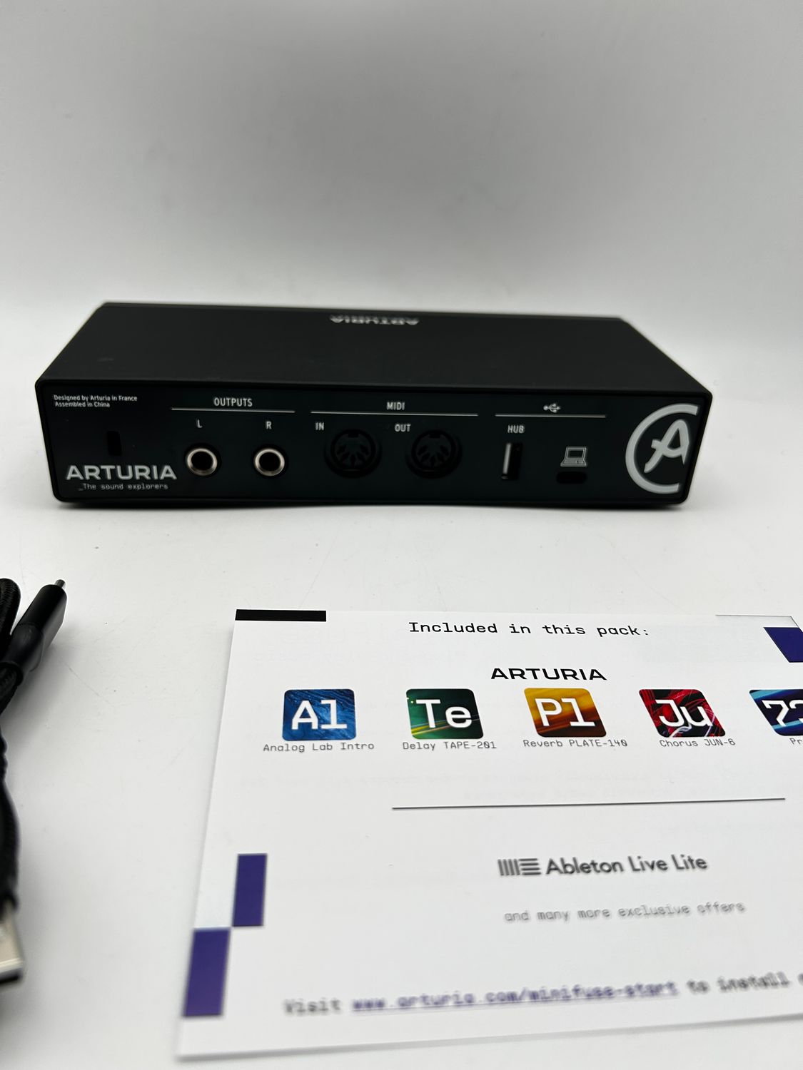 Arturia MiniFuse 2 – kompaktowy interfejs audio USB i MIDI, czarny