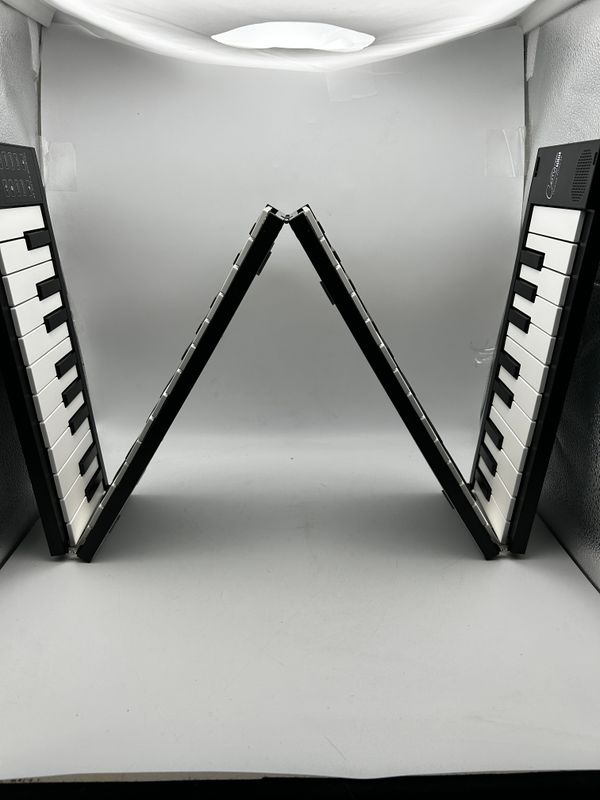 BLACKSTAR Carry-on 88 - czarne składane pianino 89-klawiszowe Black. K