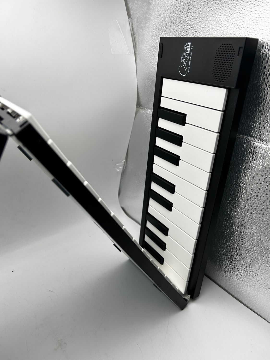 BLACKSTAR Carry-on 88 - czarne składane pianino 89-klawiszowe Black. K