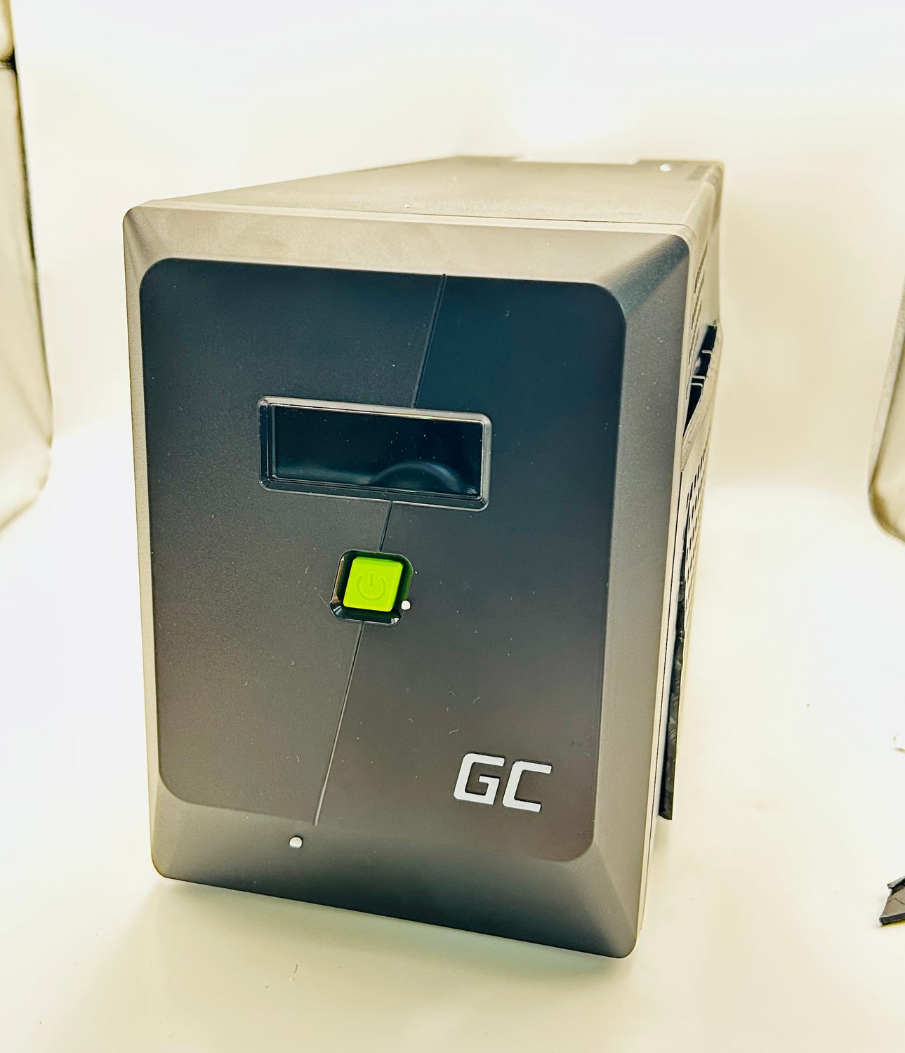 Green Cell UPS 2000VA 1400W PowerProof – uszkodzony