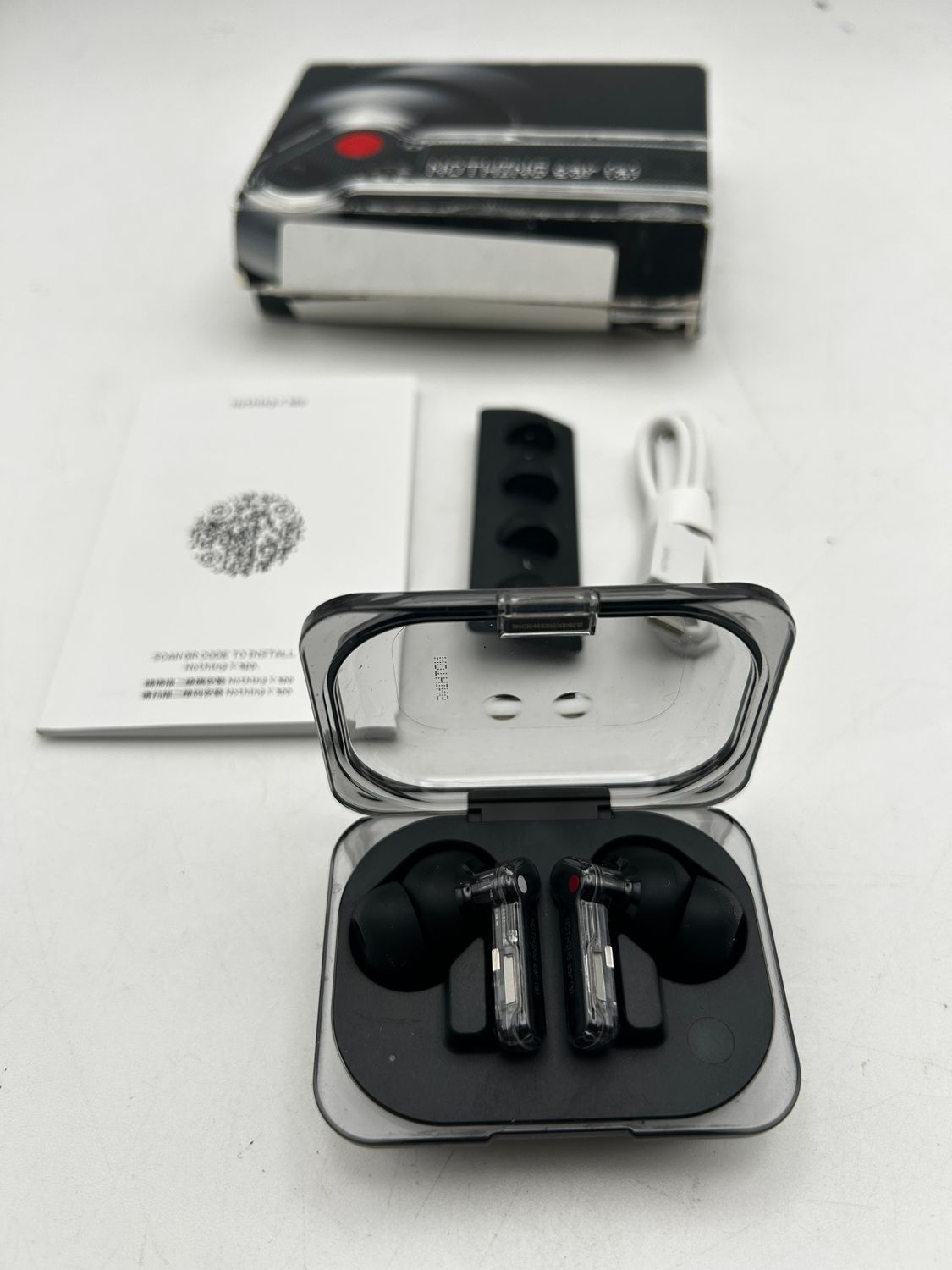 Nothing Ear (a) Bezprzewodowe słuchawki Bluetooth z integracją z Chatg