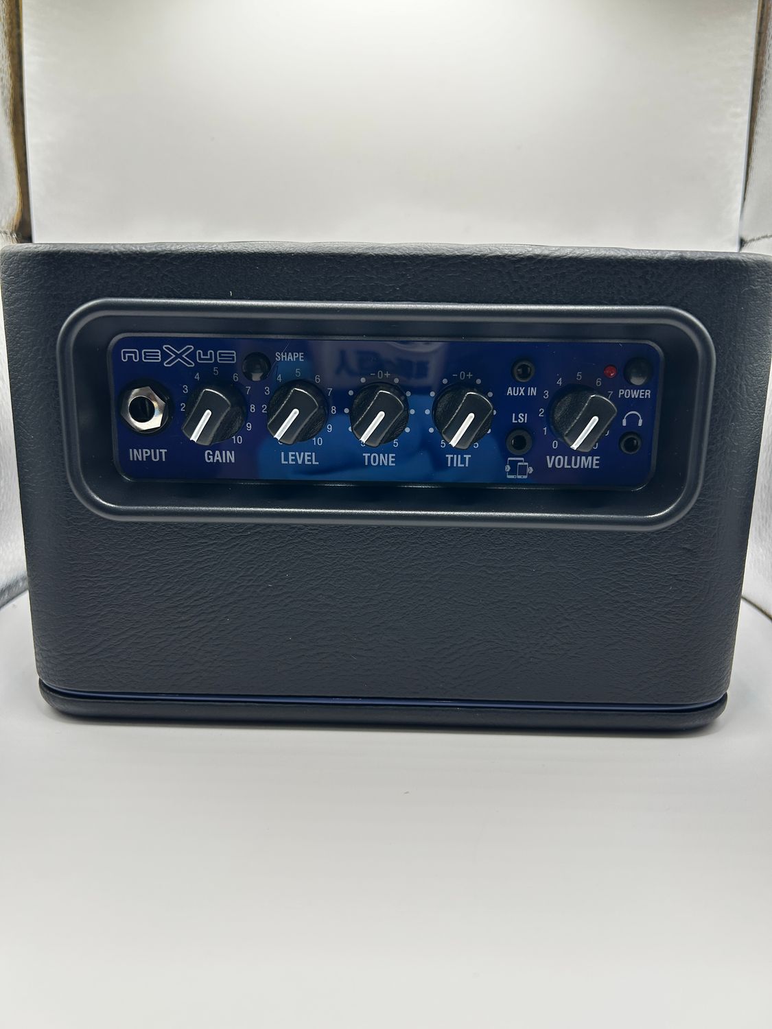 Laney MINI-BASS-NX Nexus Edition — kompaktowy wzmacniacz basowy