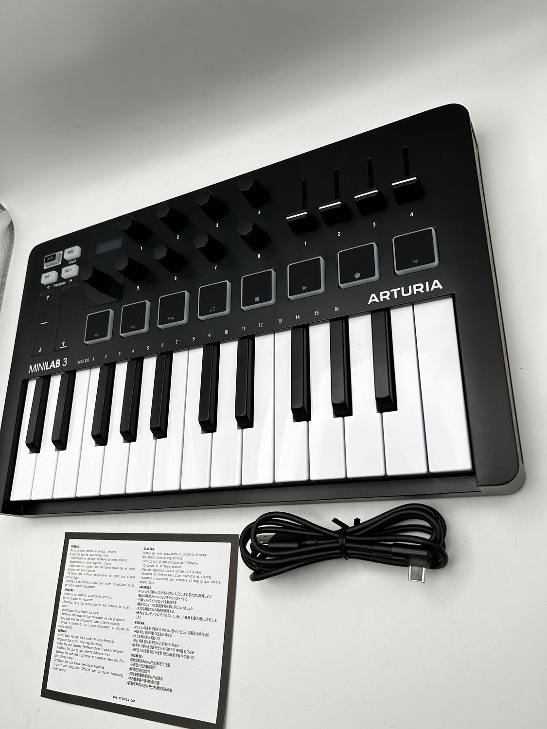 Arturia MiniLab 3 Black – klawiatura MIDI