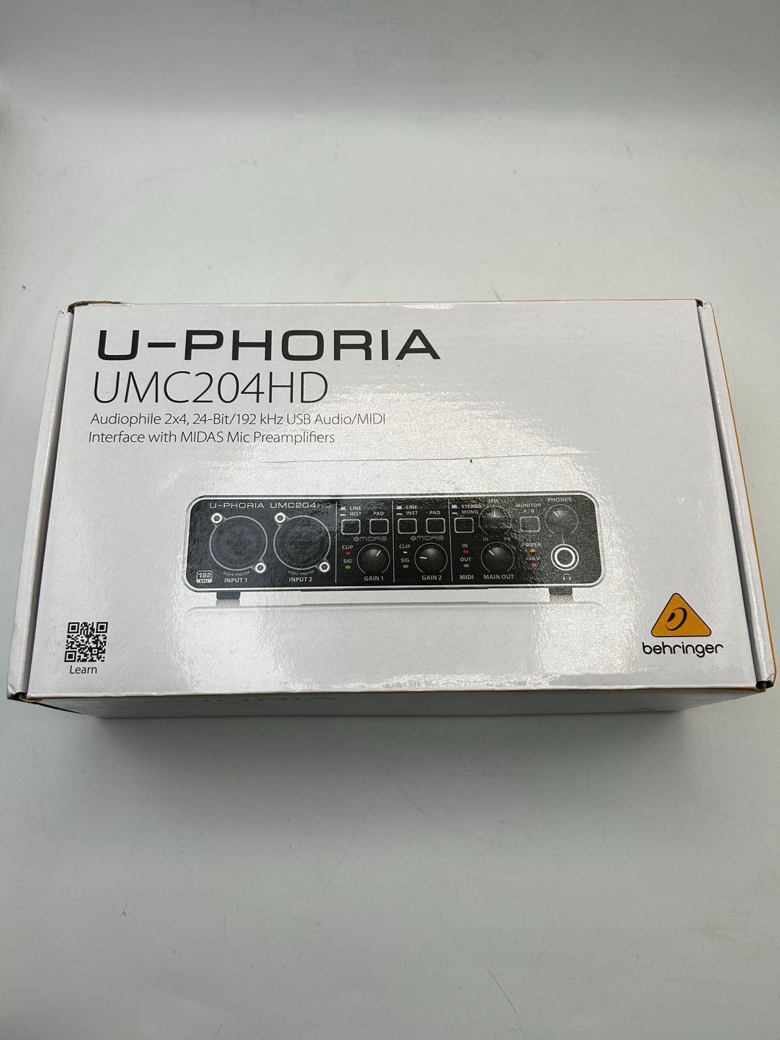 Behringer UMC204HD - audiofilski interfejs audio MIDI USB 2x4, 24 bity